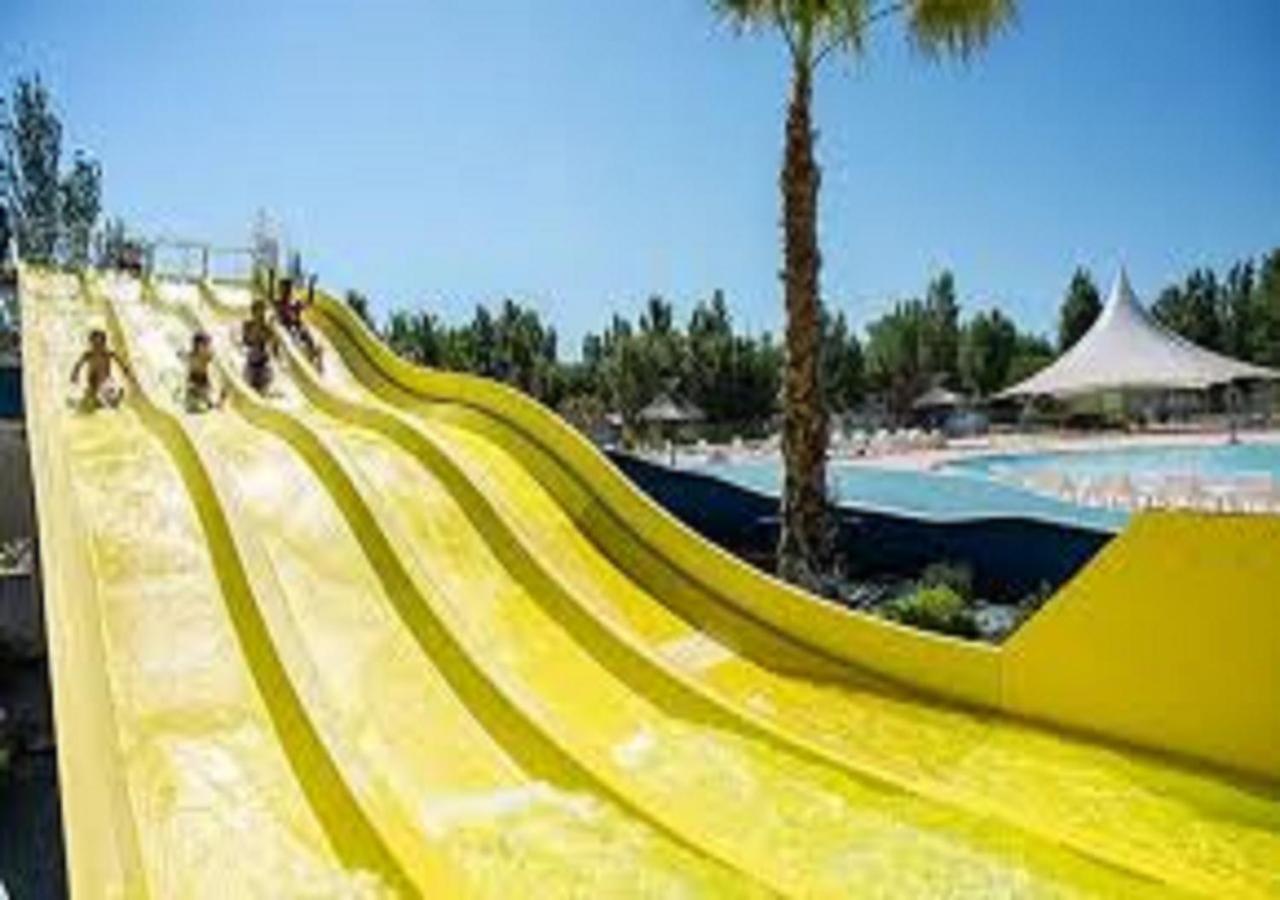 Camping La Carabasse Vias-Plage-T4 Climatise,Tout Confort, Emplacement Calme ! エクステリア 写真